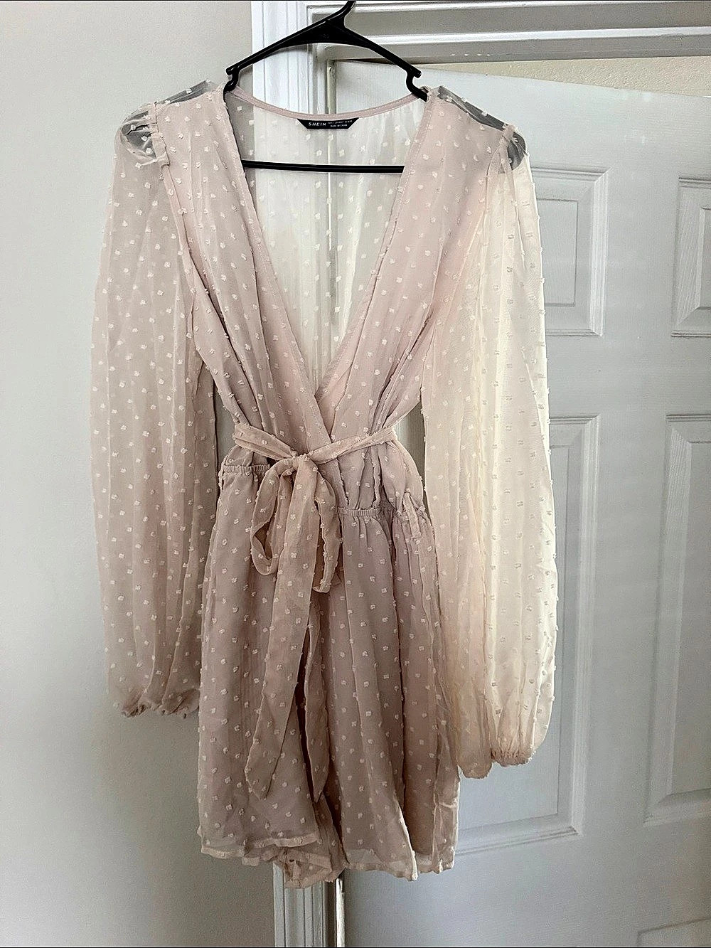 SHEIN Swiss Dot Lantern Sleeve Belted Romper Pink